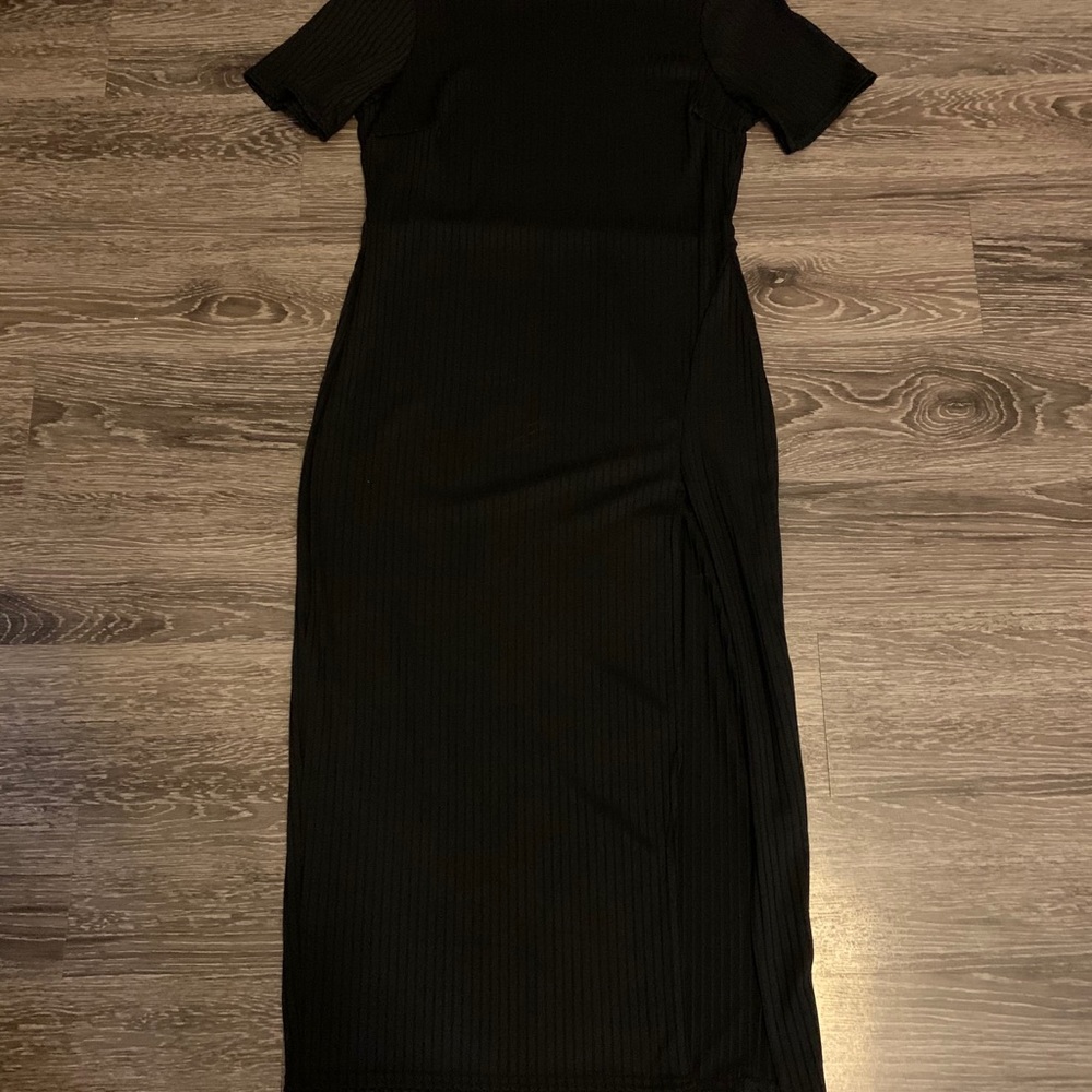 Black midi short sleeve dress with front split
